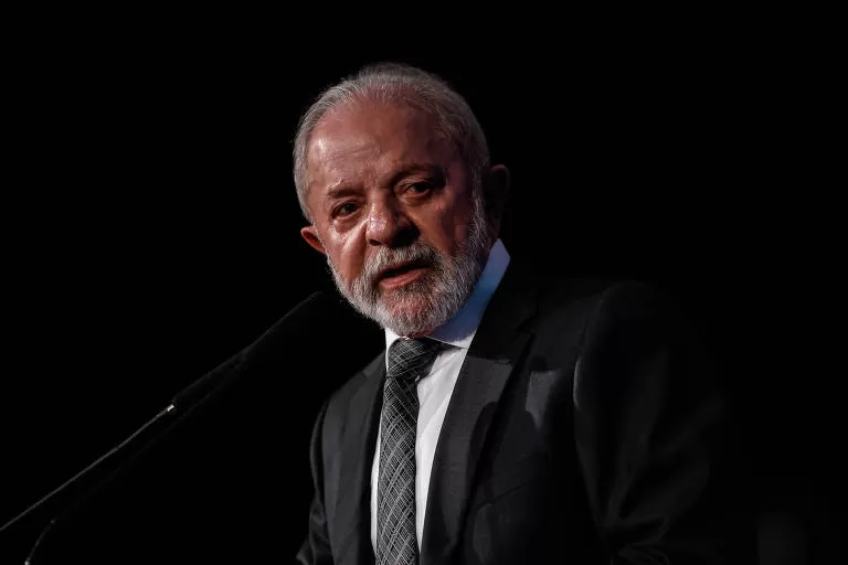 Lula assina MP que isenta 60 milhões de pessoas da conta de luz