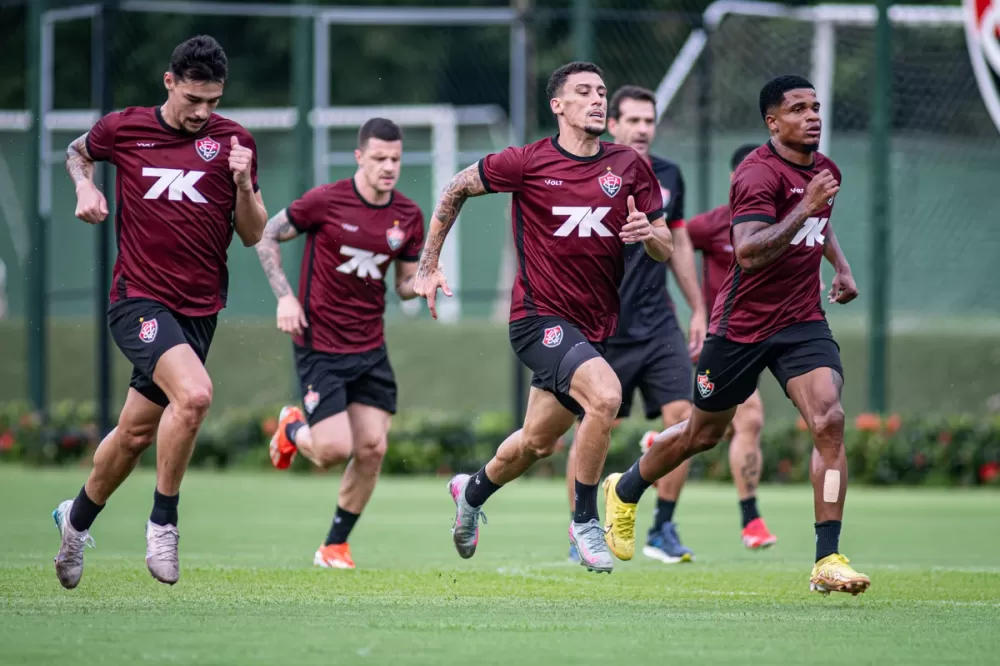 Atacante sofre lesão na coxa e o Vitória chega a seis atletas entregues ao DM