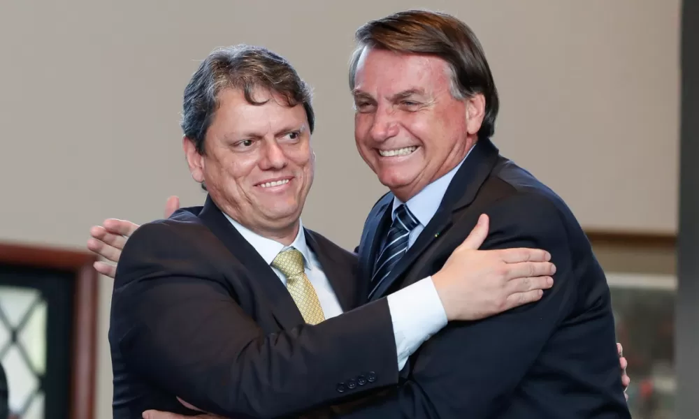 Aliados defendem Tarcísio para o Planalto; Bolsonaro resiste