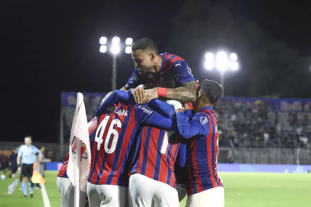 Bahia vence Bragantino, entra no G-6 e quebra tabu de 35 anos