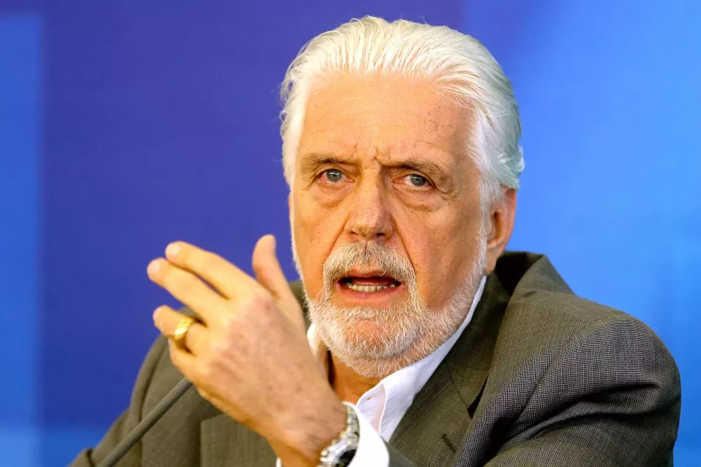 Jaques Wagner afirma que acredita na aliança política para 2026, apesar de incertezas sobre Angelo Coronel