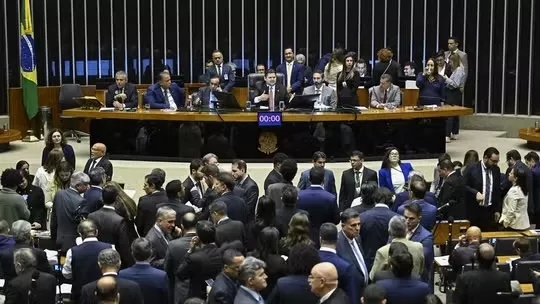 Congresso derruba veto que pode impactar em R$ 197 bilhões a conta de luz