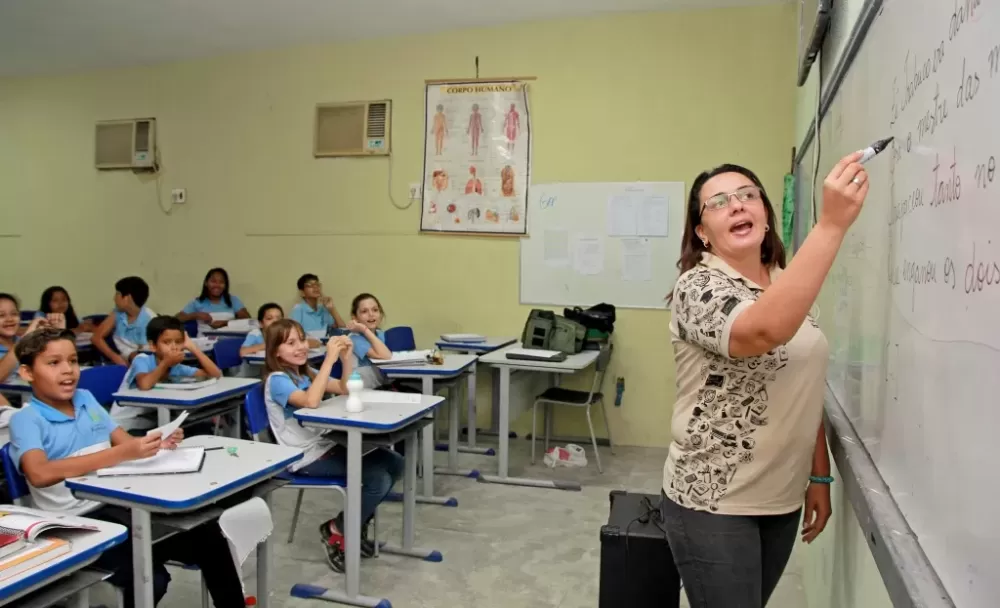 Governo da Bahia abre mais de mil vagas para professores
