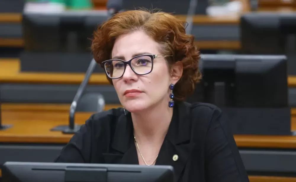 Deputada Carla Zambelli é presa na Itália, diz Ministério da Justiça