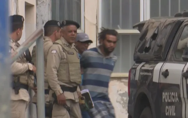 Homem confessa participação no assassinato de três mulheres em praia na Bahia