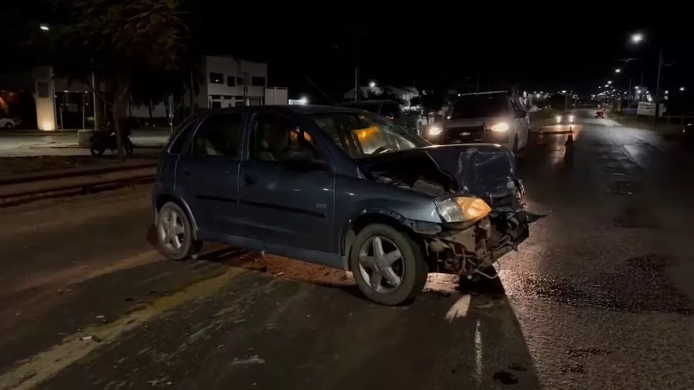 Dois adultos, bebê de 5 meses e criança de 4 anos ficam feridos após motorista alcoolizado causar acidente na Bahia