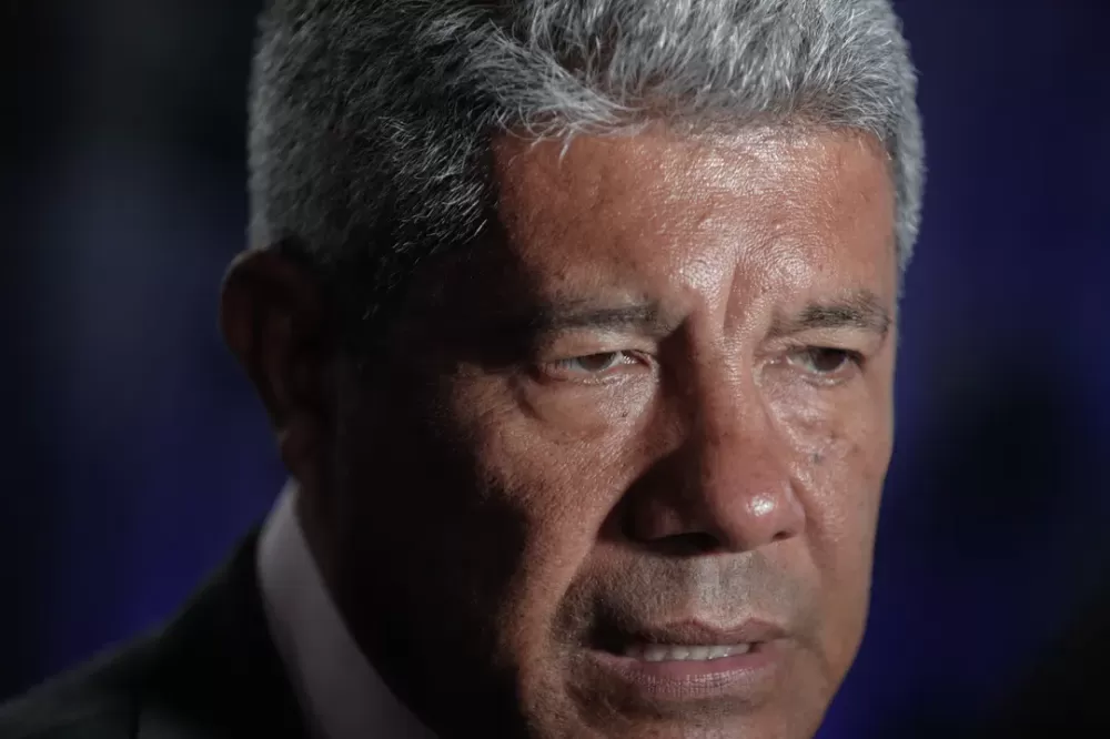 Jerônimo Rodrigues sanciona empréstimo para aliviar dívida da Bahia