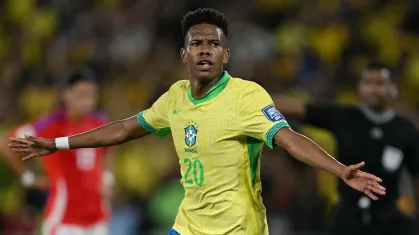 Estêvão marca golaço e Brasil vence Chile por 3 a 0 no Maracanã