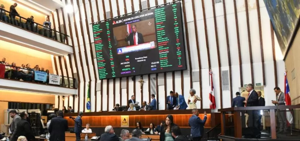 Abono extraordinário dos precatórios de professores é sancionado pela Alba