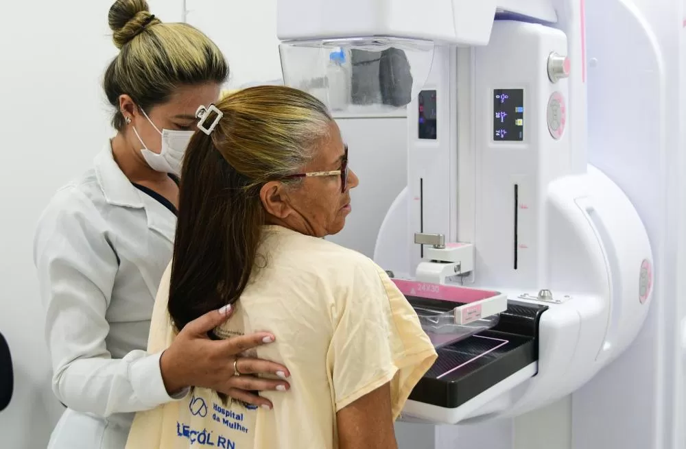 Governo abre Outubro Rosa com oferta de 40 mil mamografias na capital e interior da Bahia