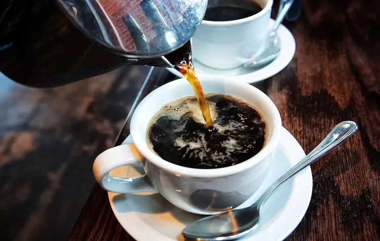 Disparada do preço do café leva brasileiros a reduzir consumo, diz pesquisa
