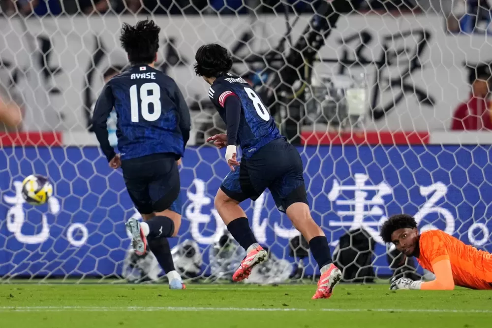 Brasil falha demais, leva virada e perde para o Japão pela 1ª vez