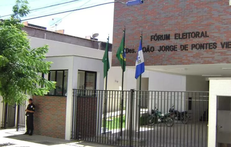 Vereadores do PL e PT são cassados por compra de votos