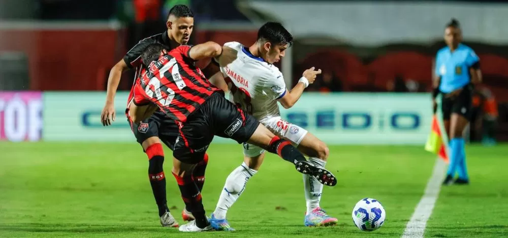 Vitória bate o Bahia no Barradão pela Série A do Brasileiro