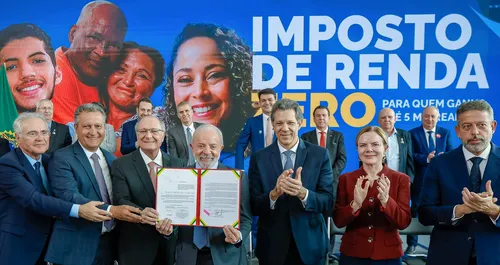 Lula sanciona isenção para quem ganha até R$ 5 mil