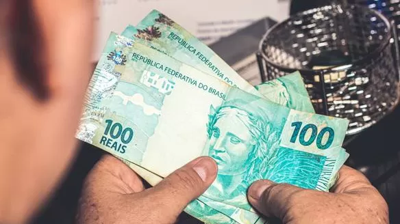 Estimativa do salário mínimo de 2026 é reduzida pelo Governo Federal