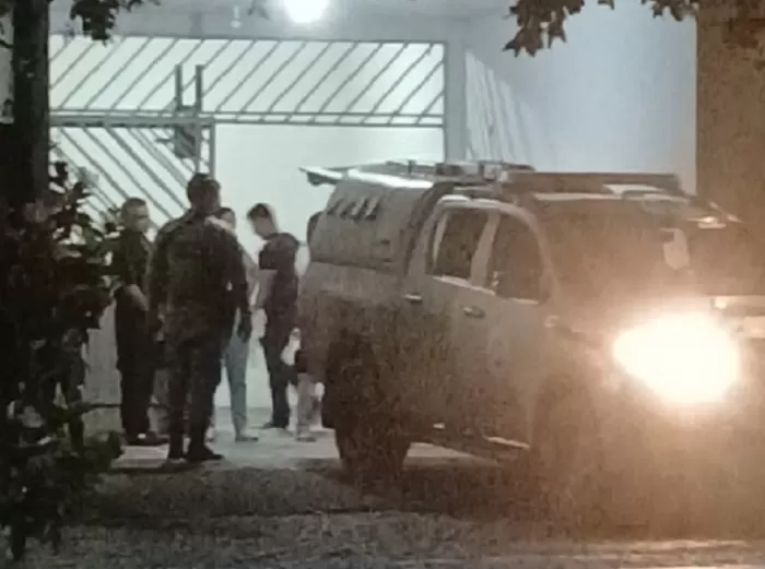 Dois suspeitos morrem após troca de tiros com a PM na BA-290, em Medeiros Neto