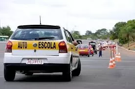 Contran aprova novas regras da CNH e acaba com aulas obrigatórias em autoescolas