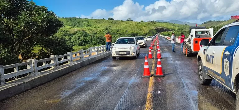 Ponte do Jequitinhonha volta a receber veículos pesados a partir de 22 de dezembro, anuncia DNIT