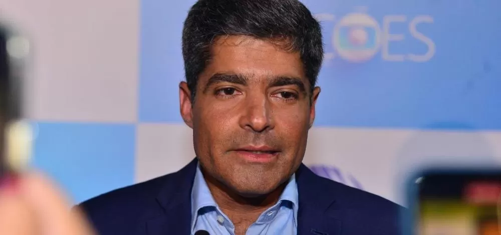ACM Neto perde impulso após saída de Tarcísio e avanço de Flávio Bolsonaro