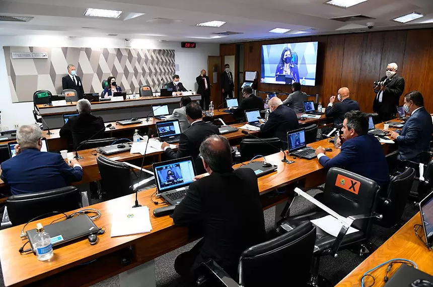 Comissão do Senado aprova fim da escala 6x1