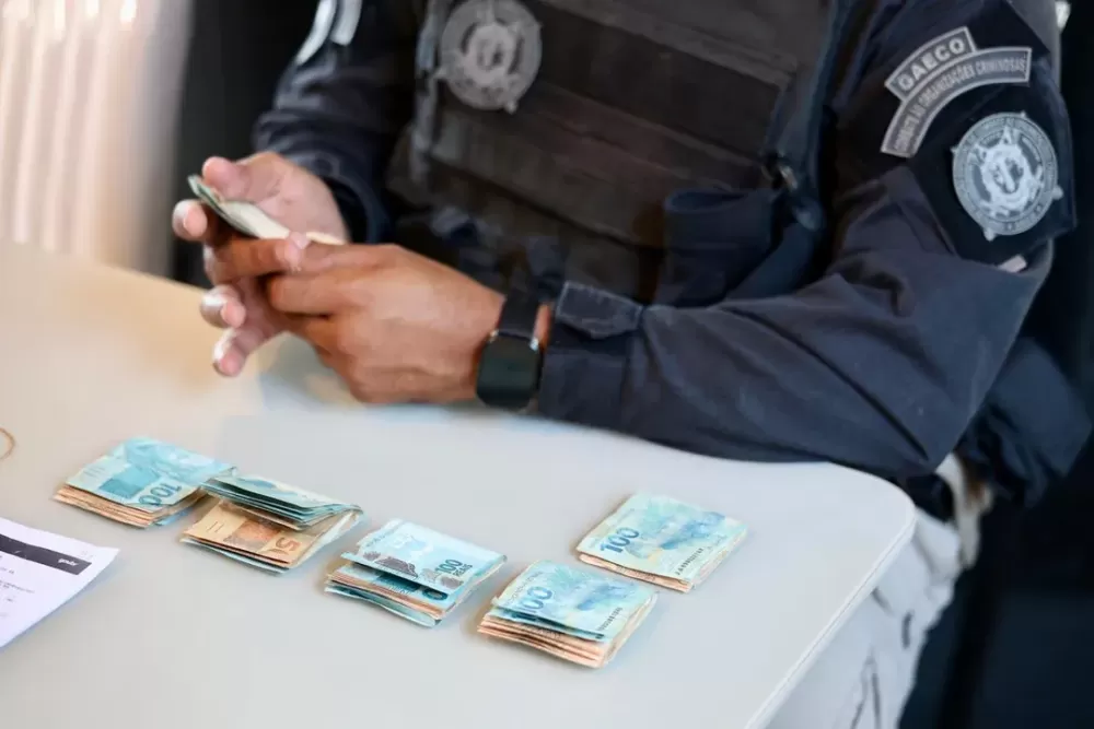 Operação “Território Livre” mira facção que controla internet na Bahia