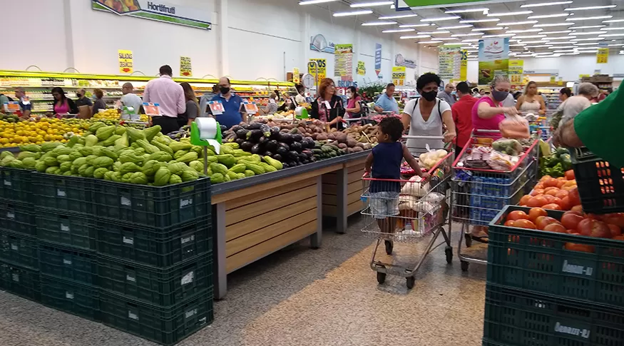 Empresários preparam contra-ataque ao fim da jornada de trabalho 6x1