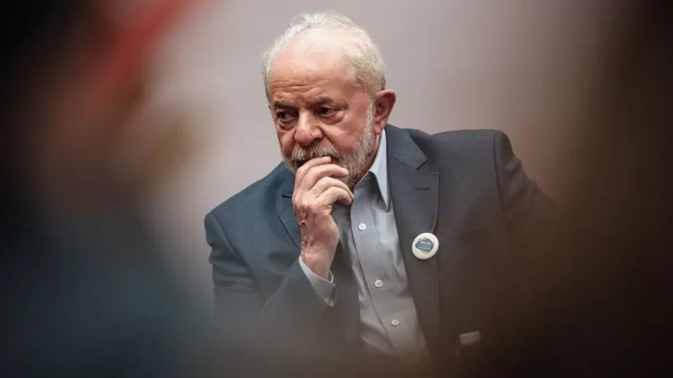 40% avaliam governo Lula como ruim ou péssimo; 32% como ótimo ou bom