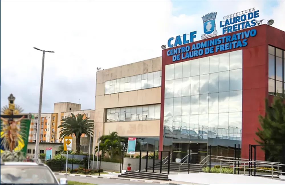 Operação da Polícia Federal investiga fraude em licitação e desvio de R$ 16,4 milhões na educação de Lauro de Freitas