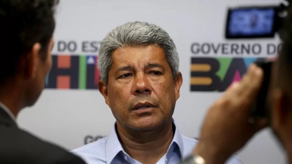 Jerônimo Rodrigues inaugura obras de educação e água em duas cidades do Extremo Sul da Bahia