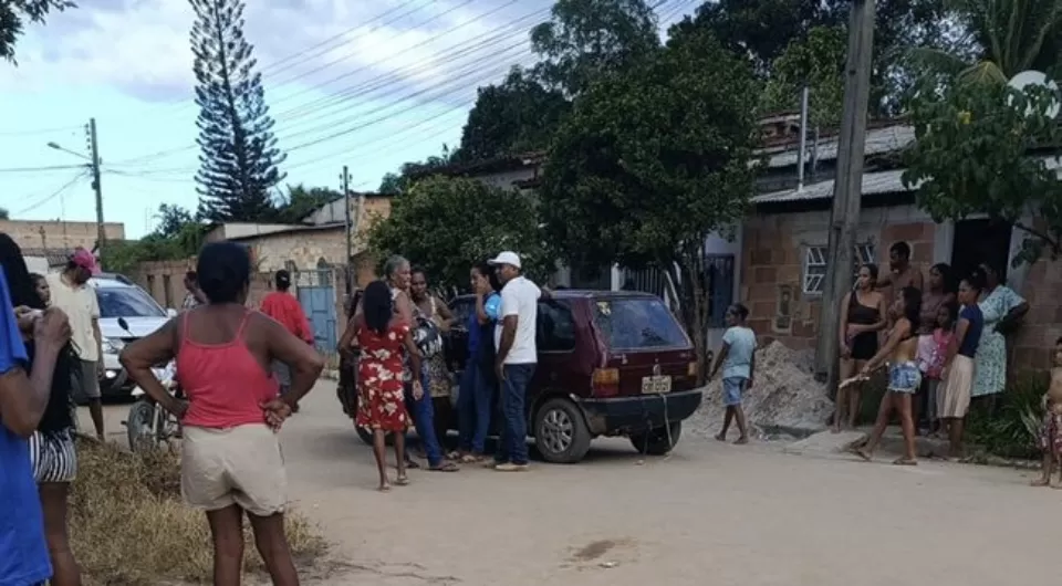 Motorista embriagado invade calçada, atropela criança e quase é linchado em Itabela