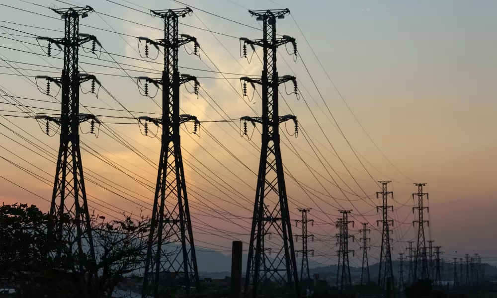 Bandeira amarela é anunciada, e conta de luz terá cobrança extra em maio pela 1ª vez neste ano