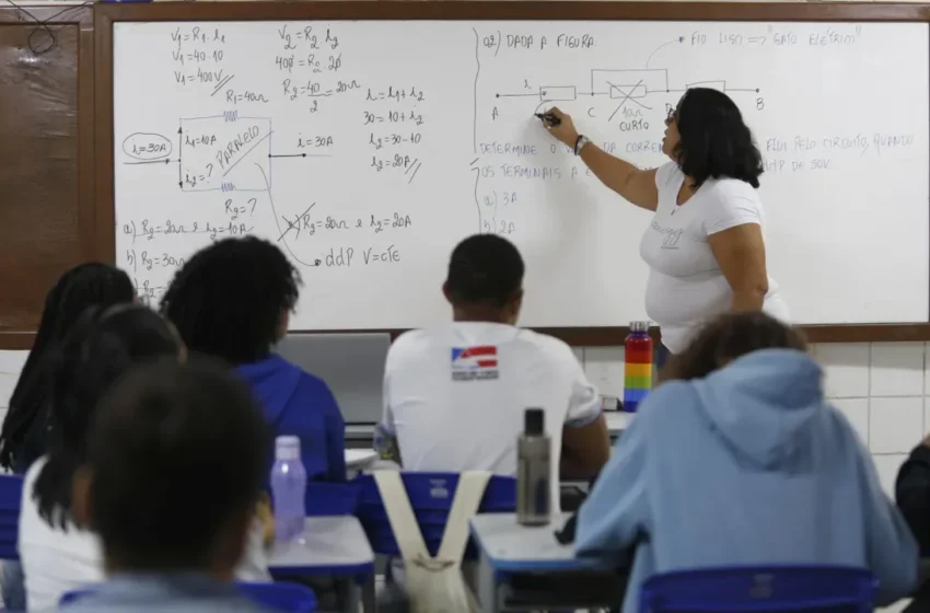  Governo da Bahia convoca mais de 200 professores da Educação Básica