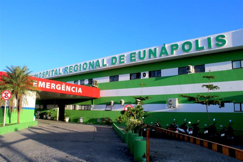  Prefeitura de Eunápolis decreta situação de emergência no hospital da cidade por falta de remédios e equipe